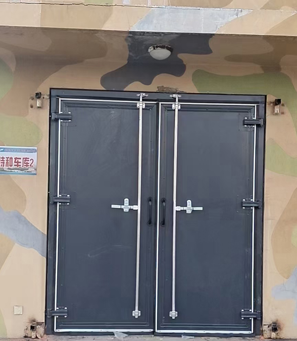 商州工业平开门