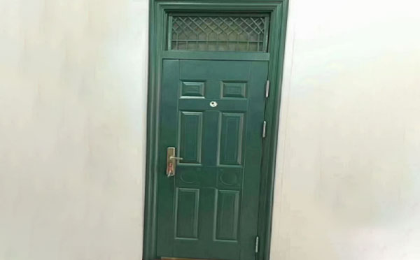 商州学校教室门