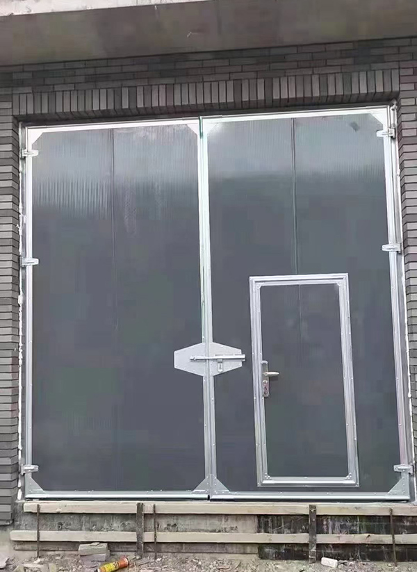 商州工业平开门在大型设备制造车间的应用实例